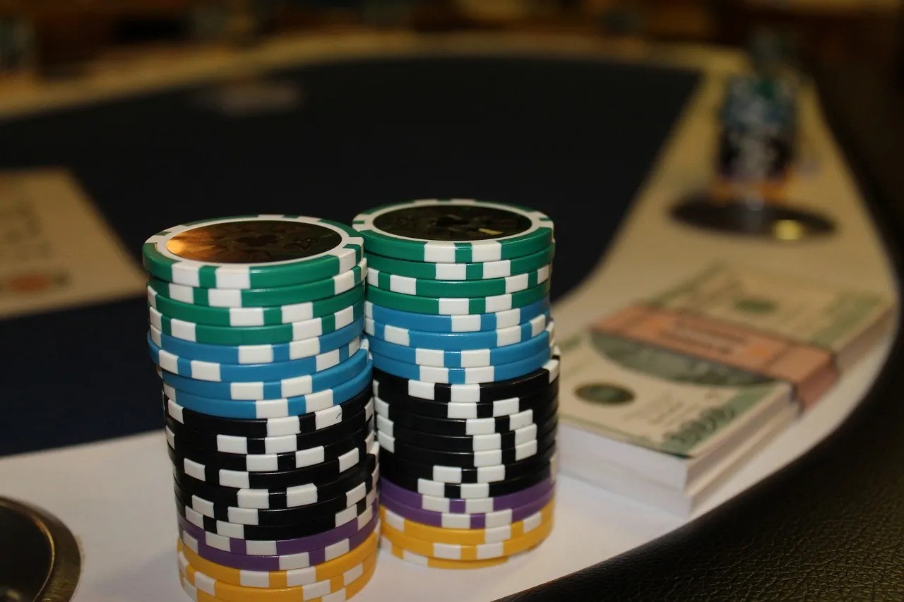 Scandaluri în poker - înșelăciune cu jetoane